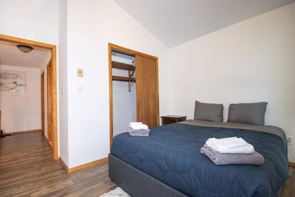 Entire 3 Bedroom Adventure Chalet, Near The Best Of The Poconos 이스트스트로즈버그 외부 사진