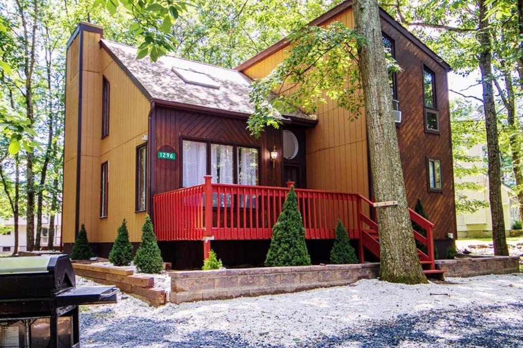 Entire 3 Bedroom Adventure Chalet, Near The Best Of The Poconos 이스트스트로즈버그 외부 사진