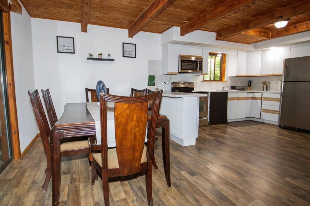 Entire 3 Bedroom Adventure Chalet, Near The Best Of The Poconos 이스트스트로즈버그 외부 사진